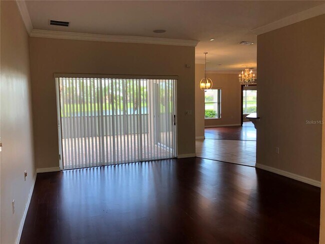 Building Photo - 3631 Northwoods Dr