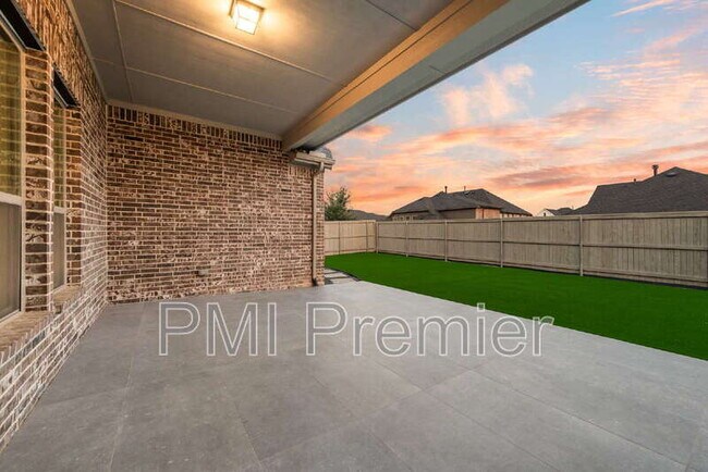 Building Photo - 2901 Little Wonder Ln
