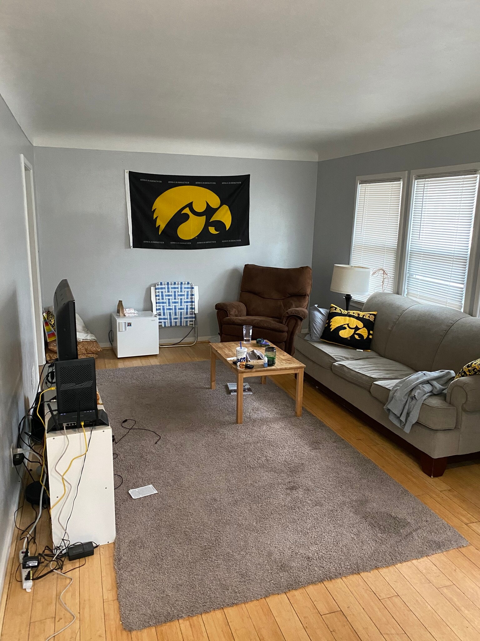 Upstairs living room - 609 S Lucas St