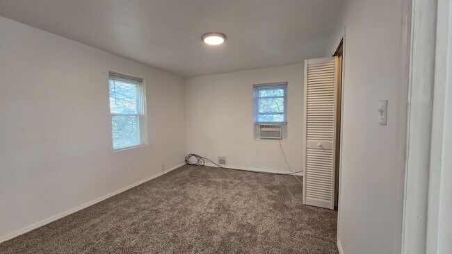 Building Photo - 5769 Harrison Ave