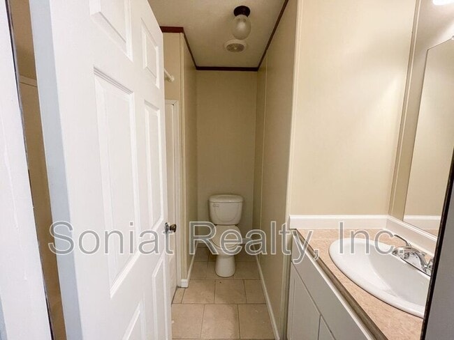 Building Photo - 2531 N Miro St