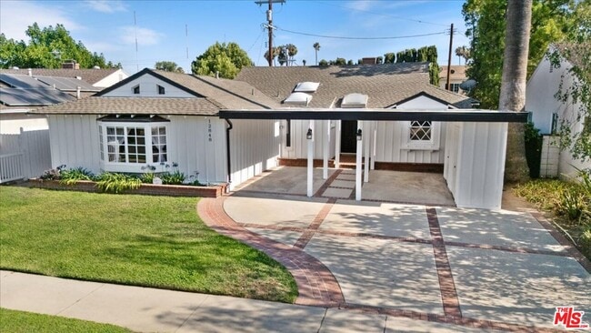 Building Photo - 12848 Tiara St