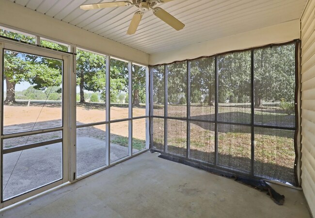 Building Photo - 2121 Ventana Ln