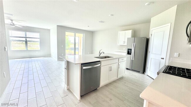 Building Photo - 17710 Shade Tree Loop