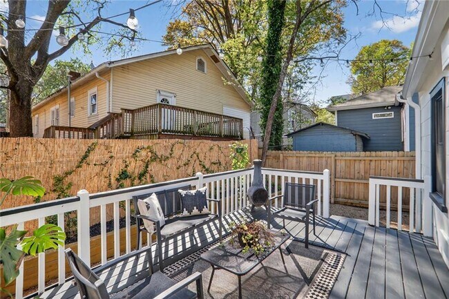 Building Photo - 1267 Lyle Pl NW