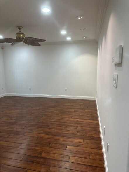 Building Photo - 2820 W 154th St