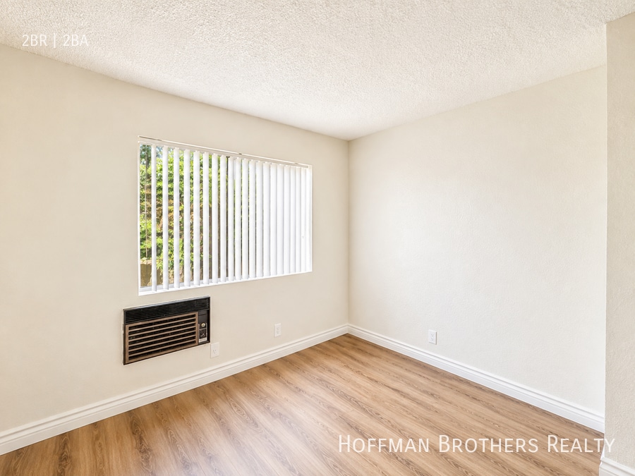 Building Photo - 15552 Nordhoff St