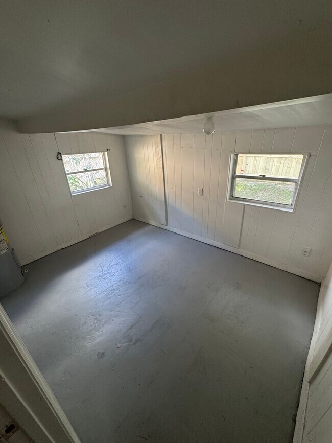 Building Photo - 1138 Olive St