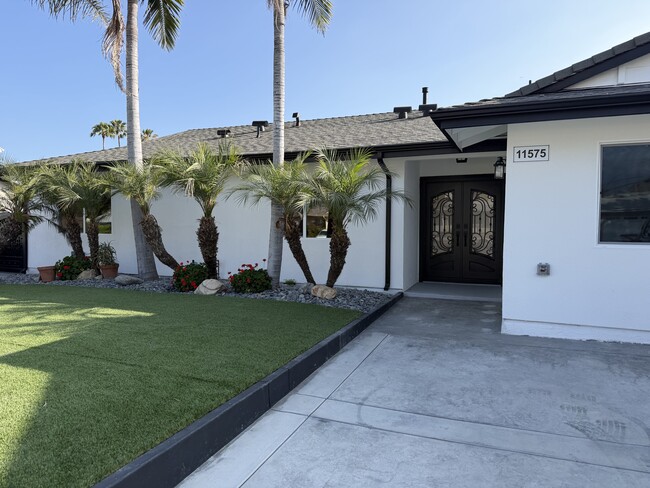Building Photo - 11575 Garrick Ave