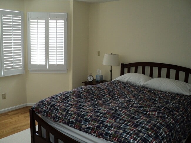 Building Photo - 40 Tisdale Dr