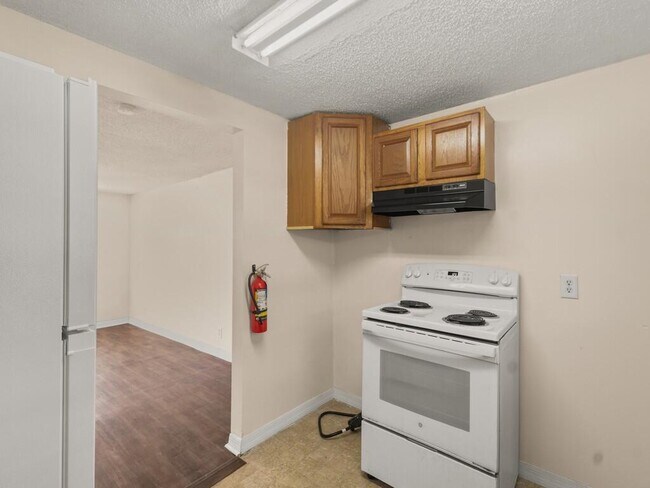 Building Photo - 3370 45th Pl