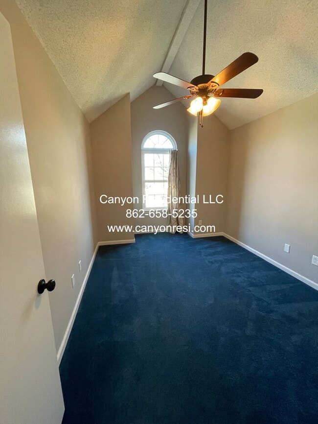 Building Photo - 14013 SW Galveston Cir