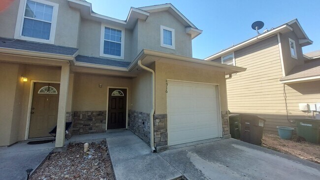 Building Photo - Wurzbach Heights Townhome for Rent ~ 3 Bedroom corner Unit with Private Yard and Garage