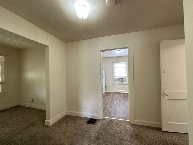 Building Photo - HAD1318