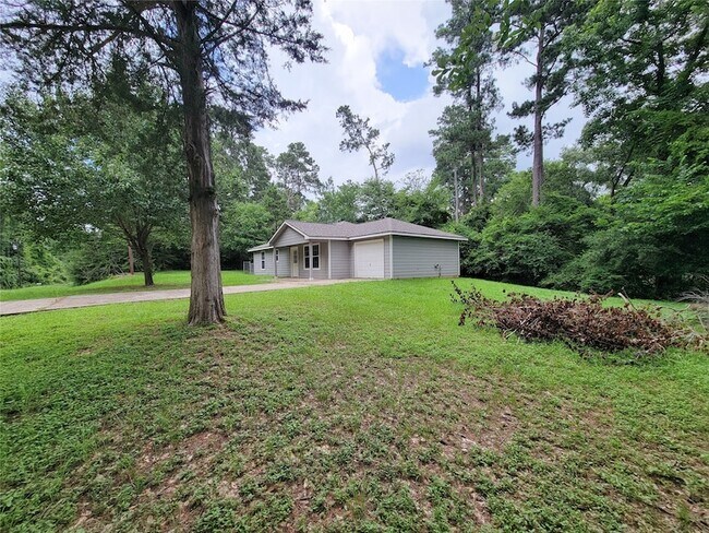 Building Photo - 12700 Royal Green Dr