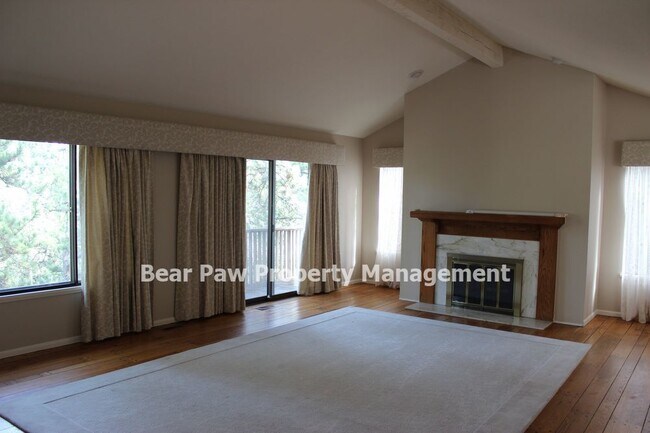 Building Photo - Great Home in Hiwan!!
