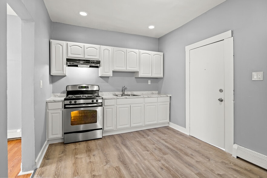 Building Photo - 61 Brenner St