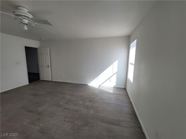 Building Photo - 10799 Flame Vine Ct