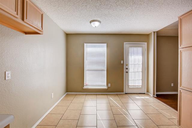 Building Photo - 8108 Spruce Valley Dr