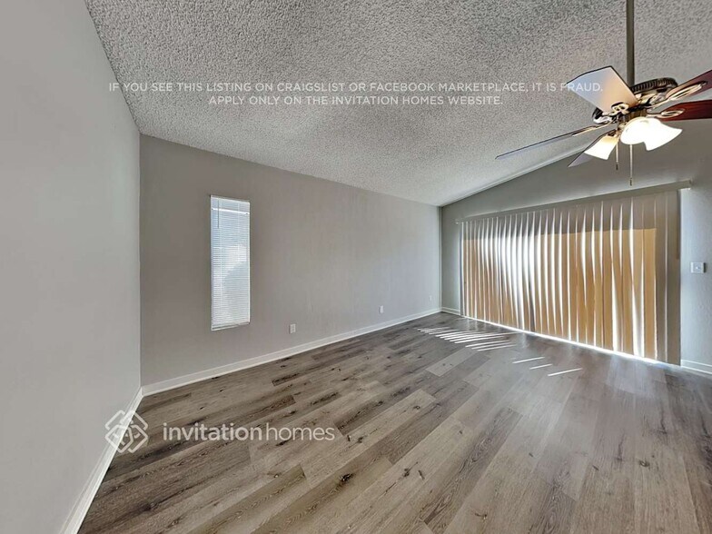 Building Photo - 409 W Beverly Ln