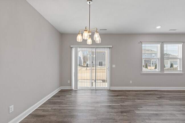 Building Photo - 138 Willow Grove Ln