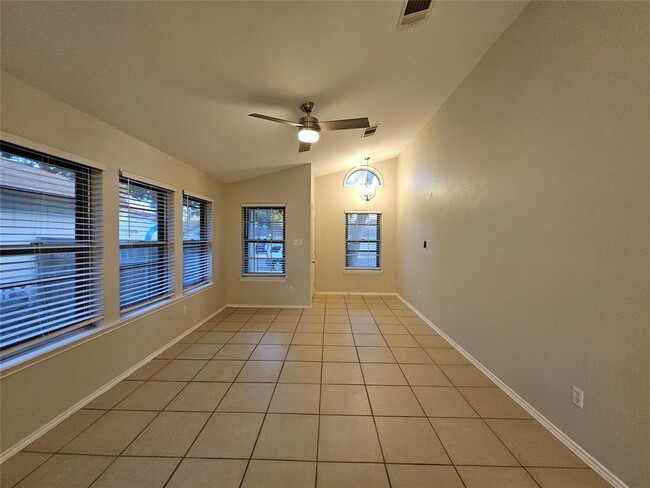 Building Photo - 12806 Margit Dr