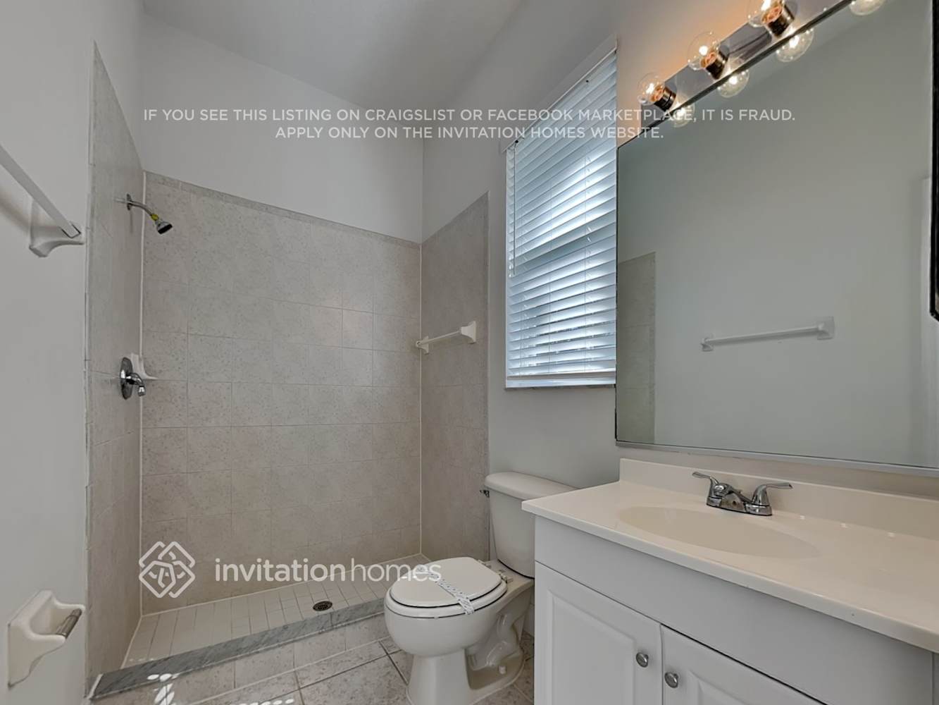 Building Photo - 11102 Hyacinth Pl