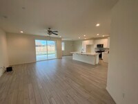 Building Photo - Spacious open and new in Kingsburg