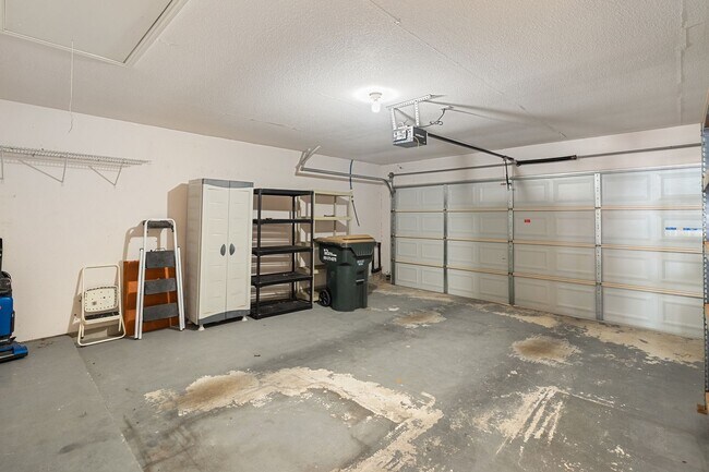 Building Photo - 2305 Boulder Run