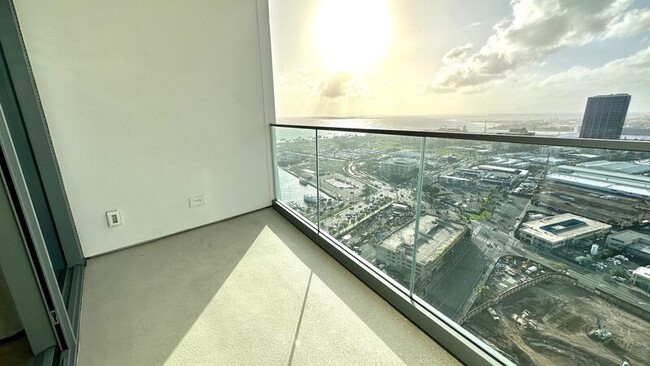 Building Photo - 1000 Auahi St