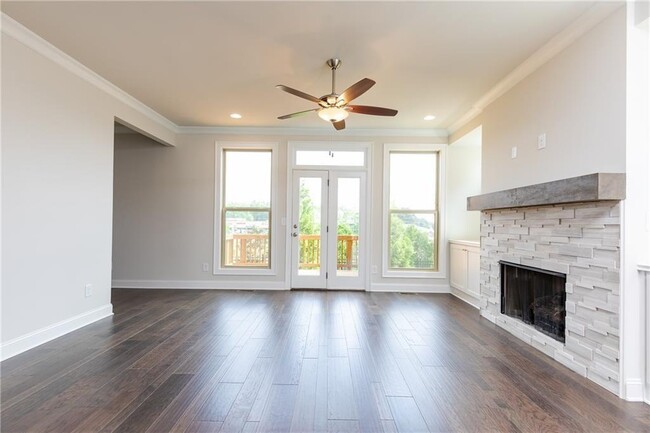 Building Photo - 7826 Laurel Crest Dr
