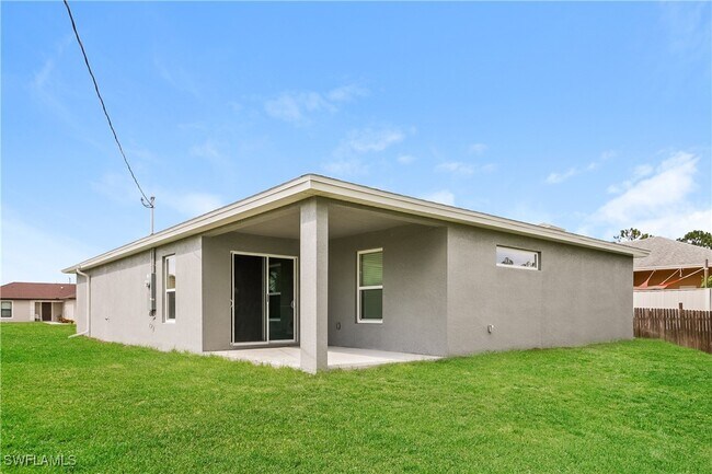 Building Photo - 3015 13th St SW