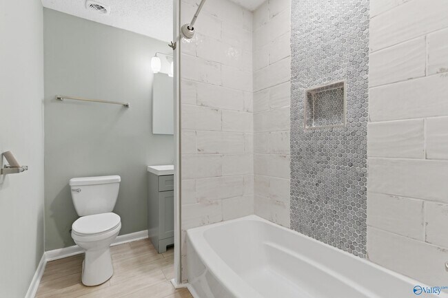 Building Photo - 504 Delaney Rd NW