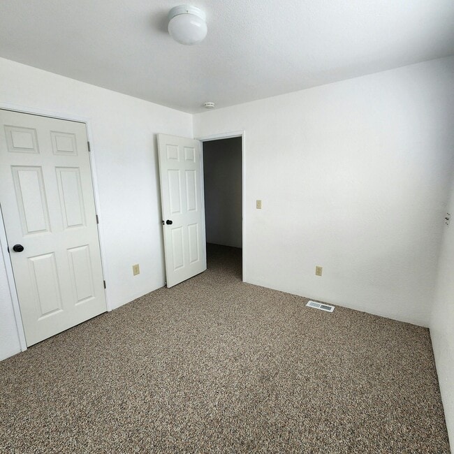 Building Photo - 3896 Rohnerville Rd