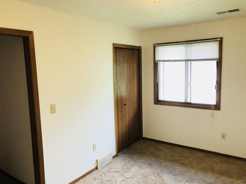 2nd bedroom - 1575 11th Ave