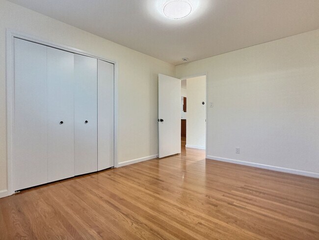 Building Photo - 3BD/2BA - Updated Charming Single Family Home in Great Location!