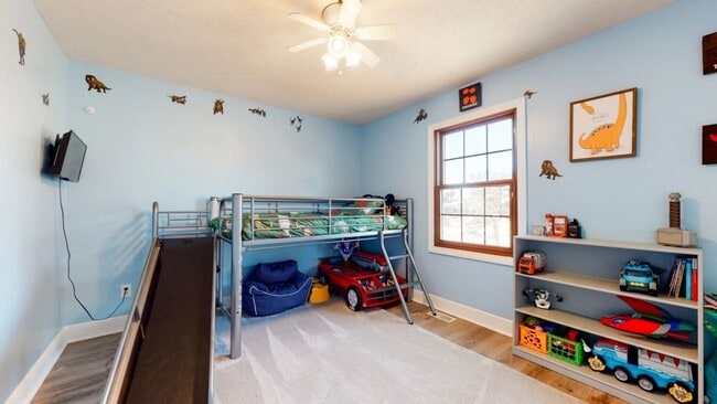 Building Photo - Stunning 4-Bedroom, 3.5-Bath Home with Ove...