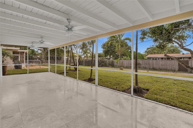 Building Photo - 2114 N 44th Ave