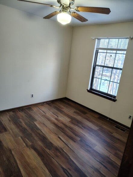 Building Photo - 2 Stanwood Ct