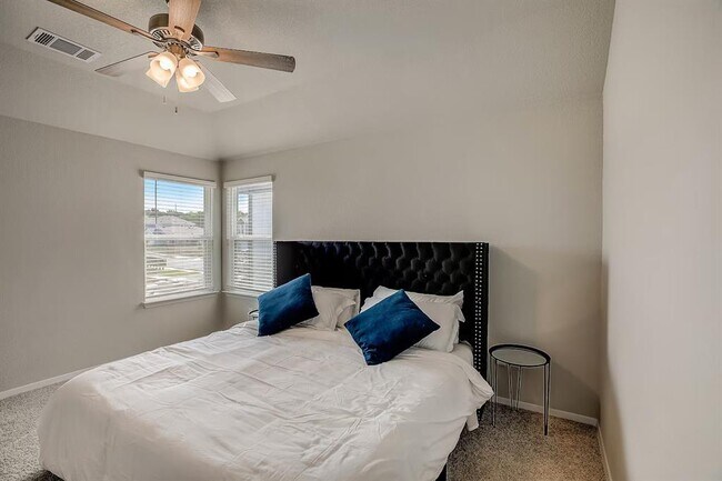Building Photo - 5624 Corso Ct