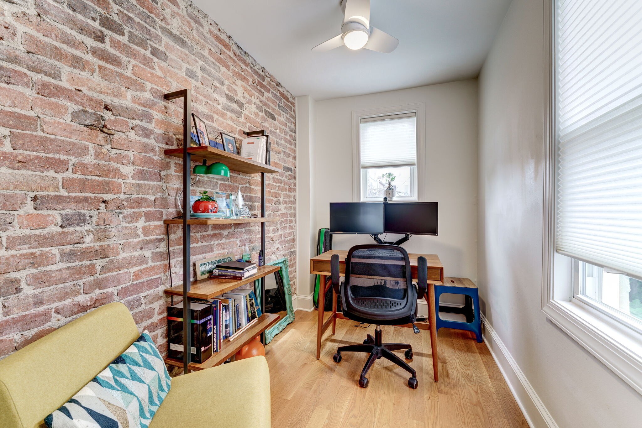 3rd Bedroom can be office + a bedroom! - 602 14th Pl NE