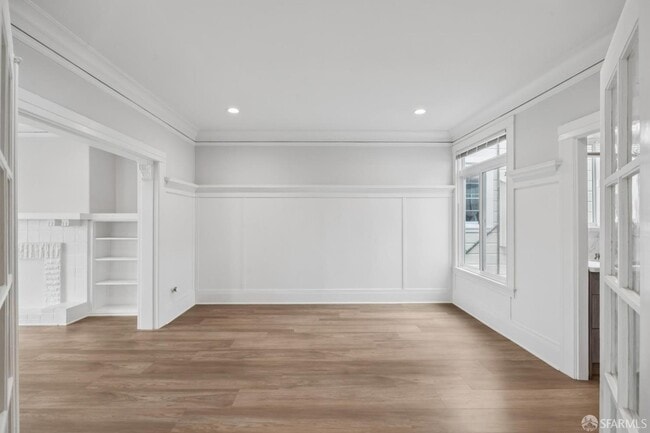 Building Photo - 487 18th Ave