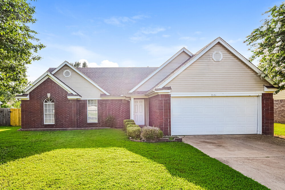 Building Photo - 7171 Dunbarton Dr