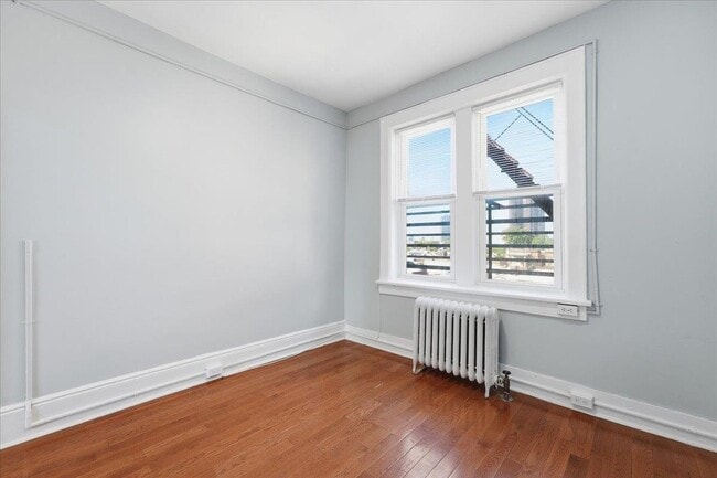 Building Photo - 61 65th St