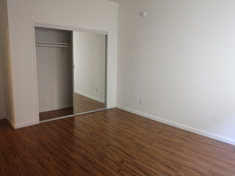 Building Photo - 3675 Monon St