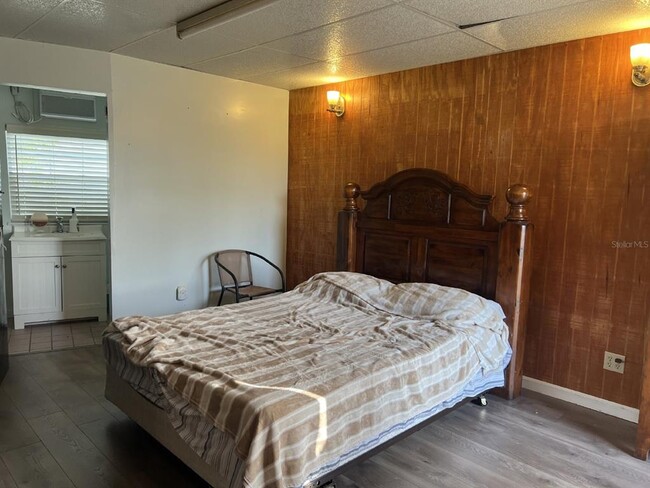 Building Photo - 4126 Gardner Dr