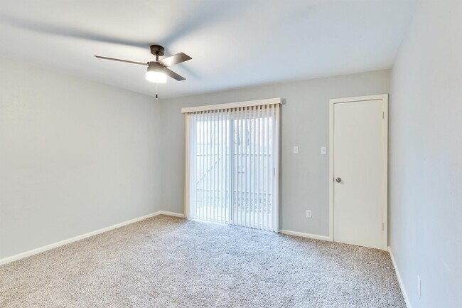 Building Photo - 2203 E Stassney Ln