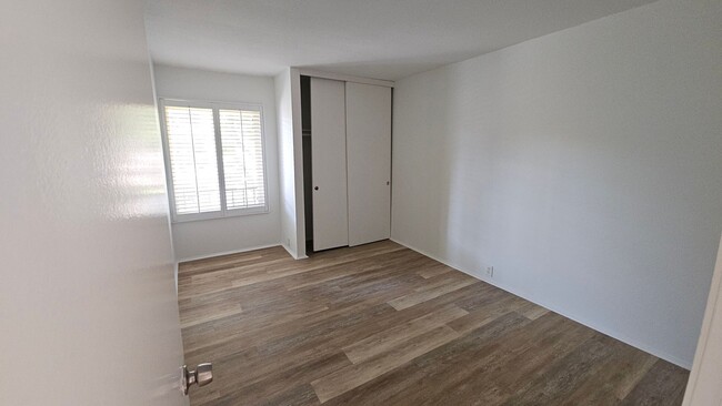 Building Photo - EASTER WAY - UTC 3 BR TOWNHOME CONVENIENTL...