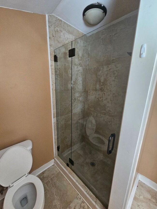 Building Photo - Historic Charm combined with Modern convenience 3 bedroom 2.5 bath spacious home