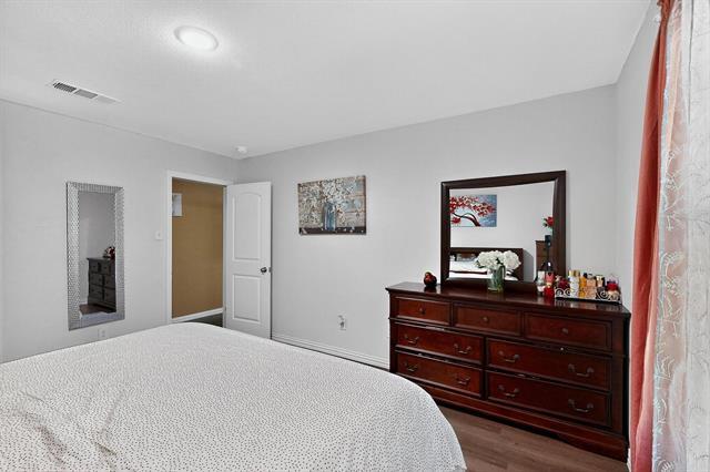 Building Photo - 2222 Echo Lake Dr